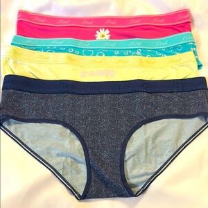 PINK Victoria's Secret Logo Cotton Hiphuggers (4 pairs)
New With Tags